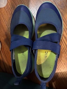 Vionic Slip-On Sport Shoes in Navy and Lime